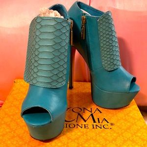 Mona Mia Shoes